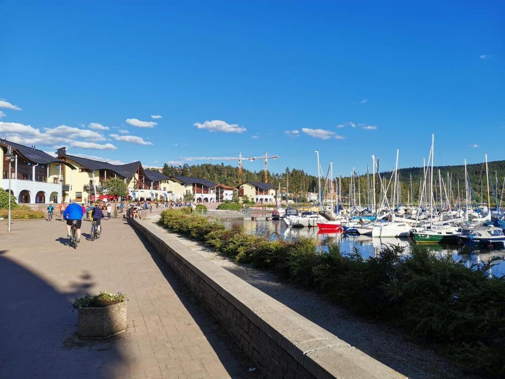 Ubytovani Na Jachte Hotel Lipno nad Vltavou Ngoại thất bức ảnh